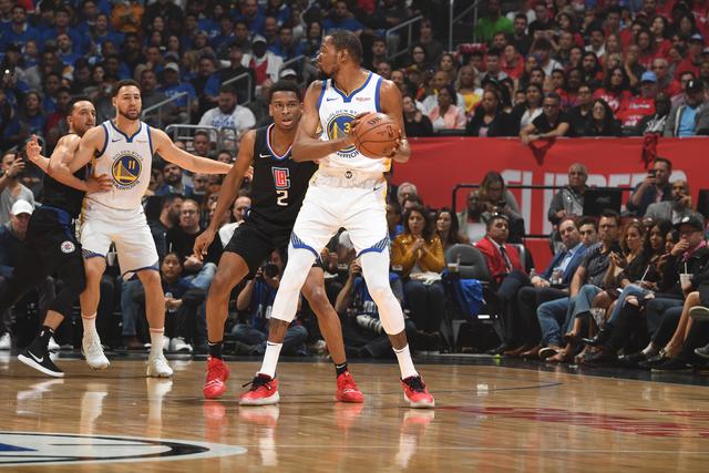 哈登26+11快船逆转热火回第6 活塞险胜尼克斯