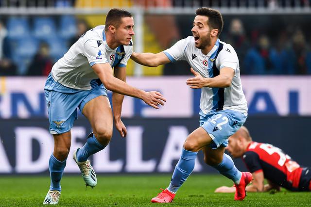 美国男篮大胜塞尔维亚 库里24分约基奇16+11